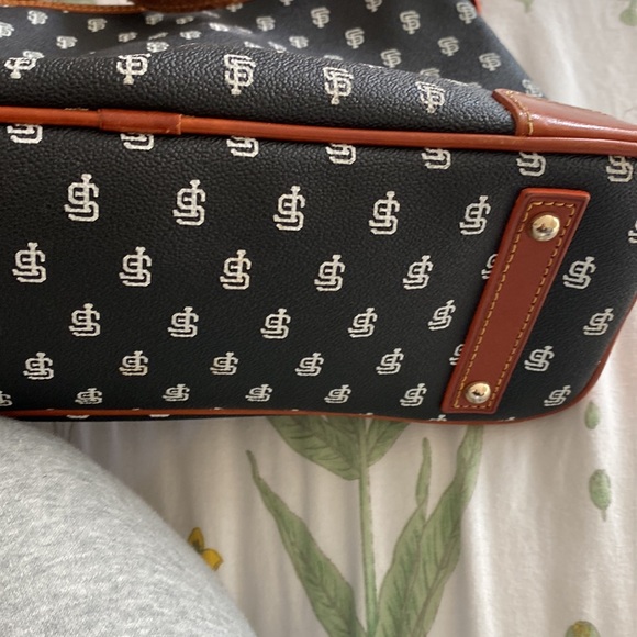 Dooney & Bourke Giants edition purse - Picture 8 of 16